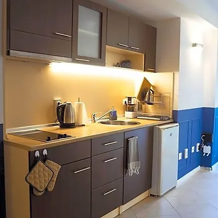 Ξενοδοχείο Cosy With Pool & Near