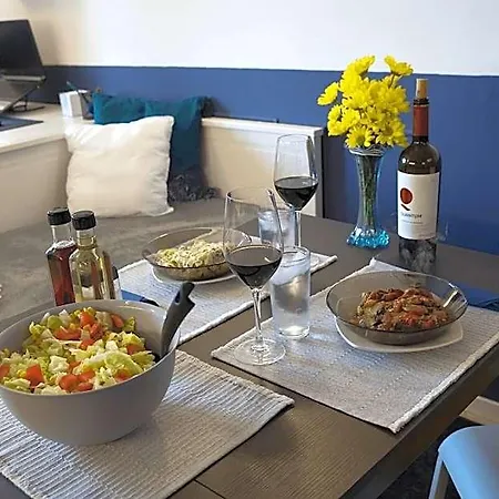 Ξενοδοχείο Cosy With Pool & Near