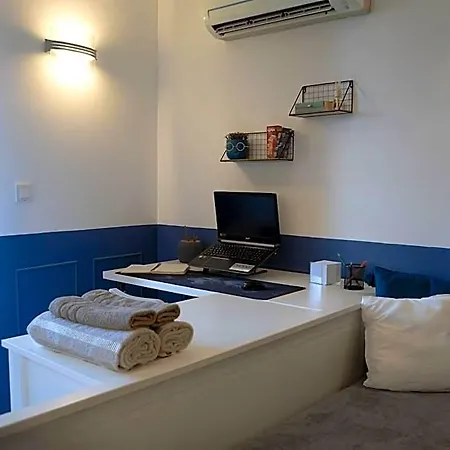 Cosy With Pool & Near Ξενοδοχείο 4*